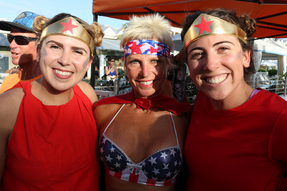 Heroes and Villains 5K 2018 photo - Duval Street, Key West